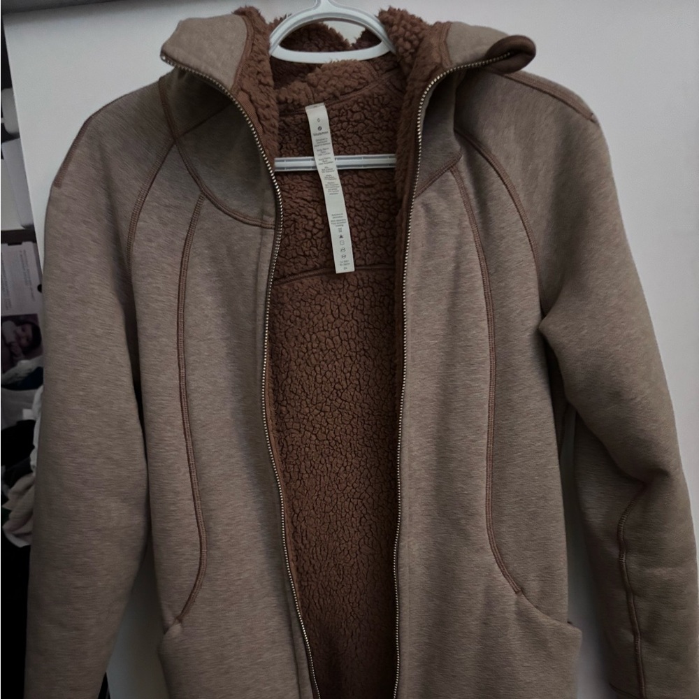 Sherpa reversible sweater lululemon